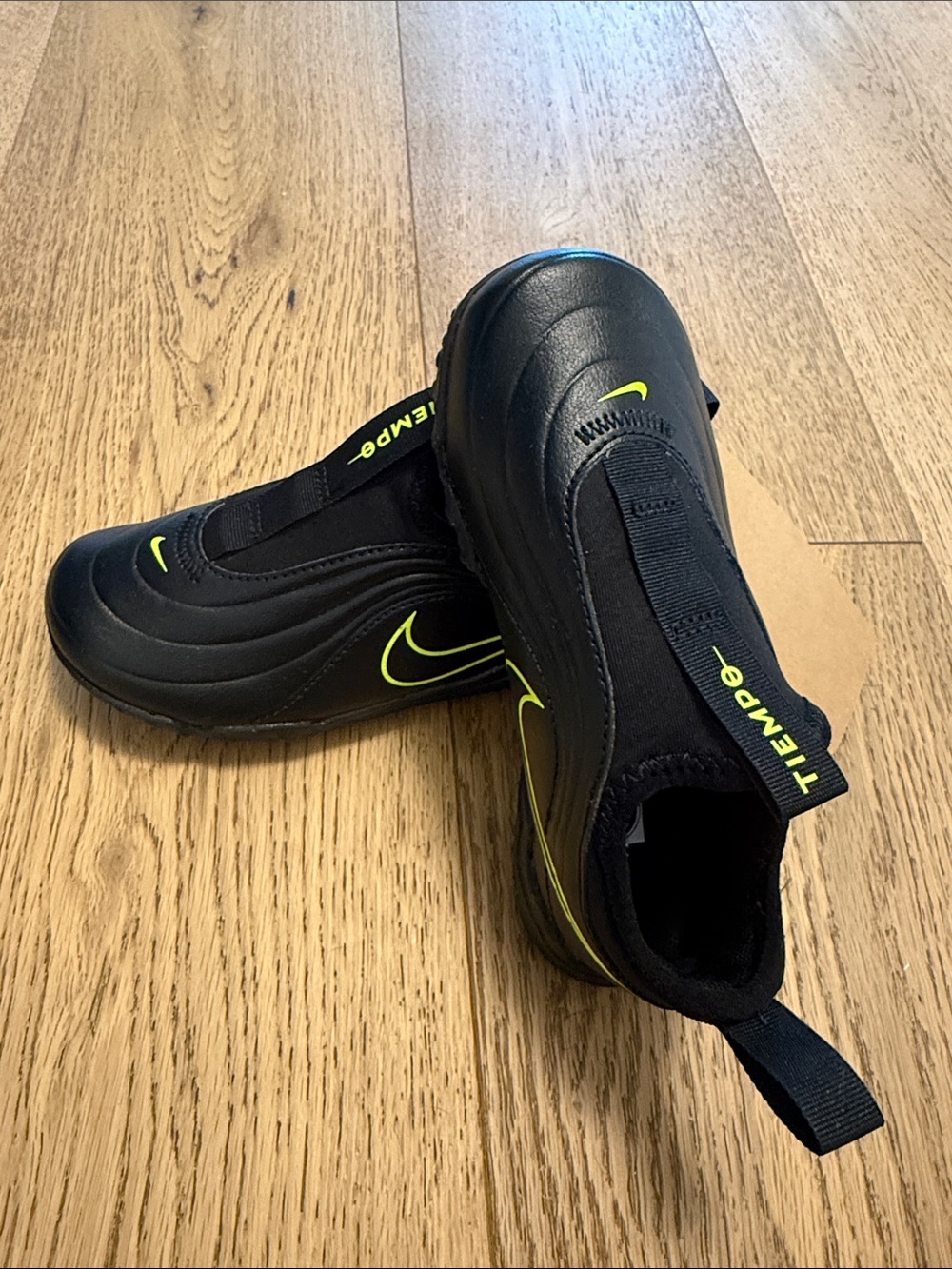 Kids Slip On Tiempo Cleats